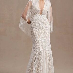 WTOO BY WATTERS PHILOMENE LACE CAP-SLEEVE WEDDING GOWN